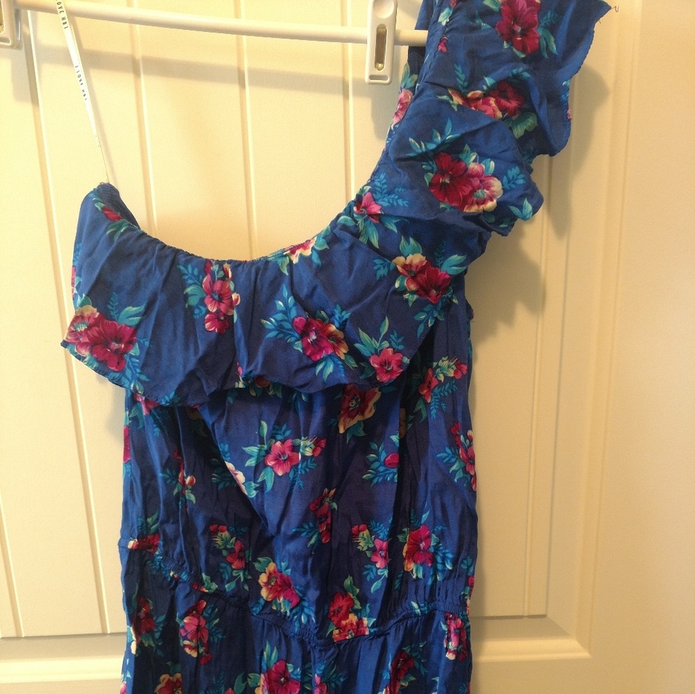 One shoulder romper